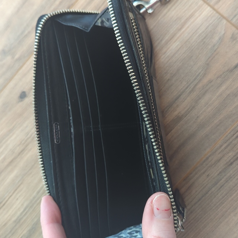 Vintage Coach Poppy Black Leather Wristlet Wallet. - Picture 7 of 10